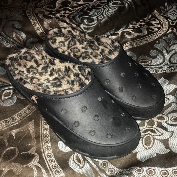 CROCS Shoes - Cheetah & Black Crocs 7 OFFERS ACCEPTED